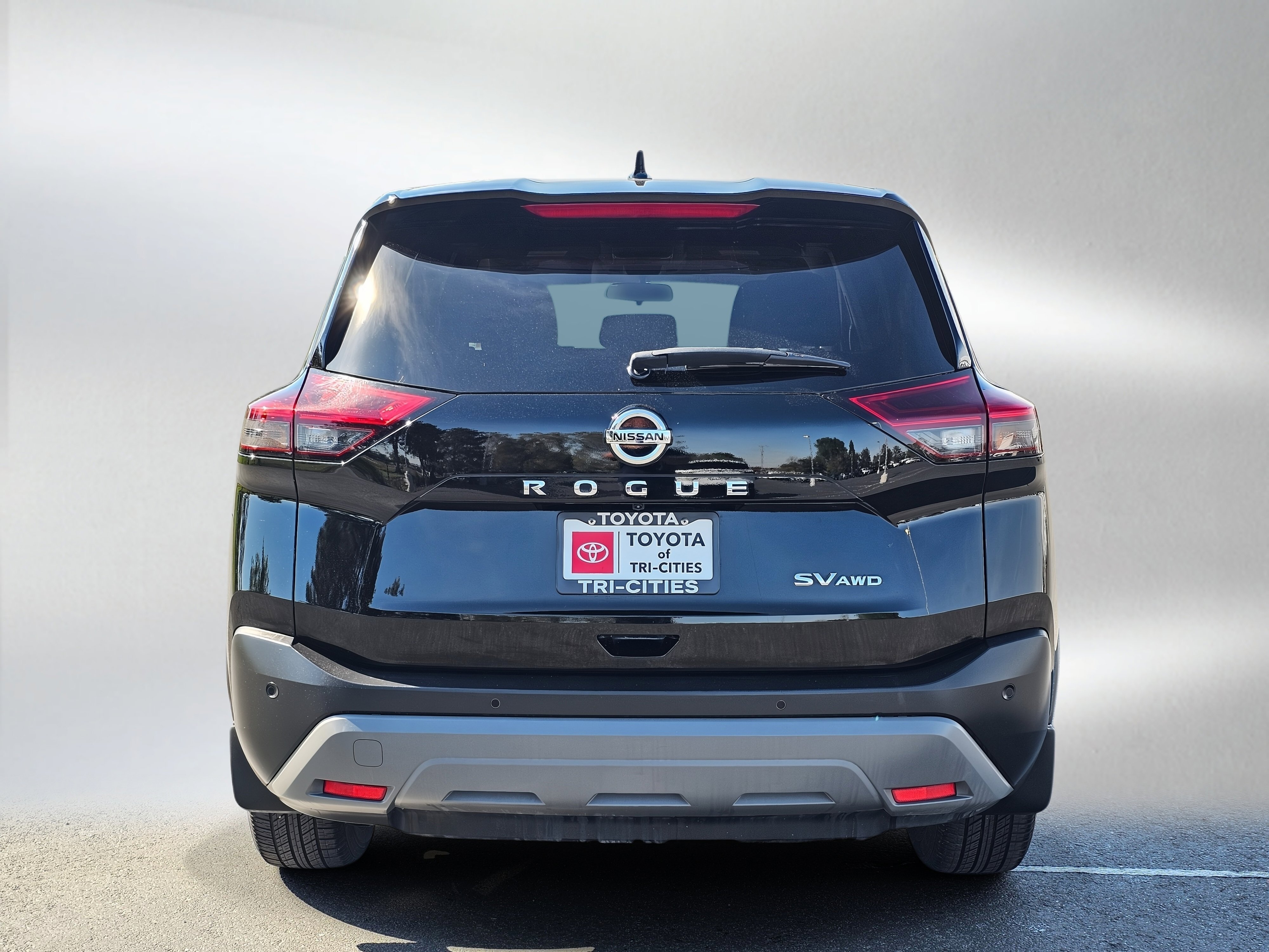 Used 2021 Nissan Rogue SV AWD/4WD image 4