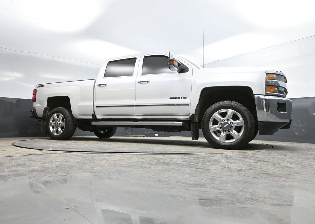 Used 2019 Chevrolet Silverado 2500 LTZ w/ LTZ Plus Package image 28