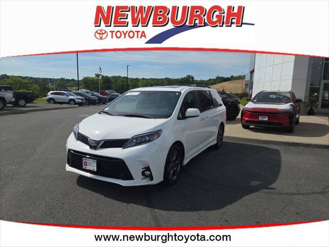 Certified 2020 Toyota Sienna SE Premium AWD/4WD image 1