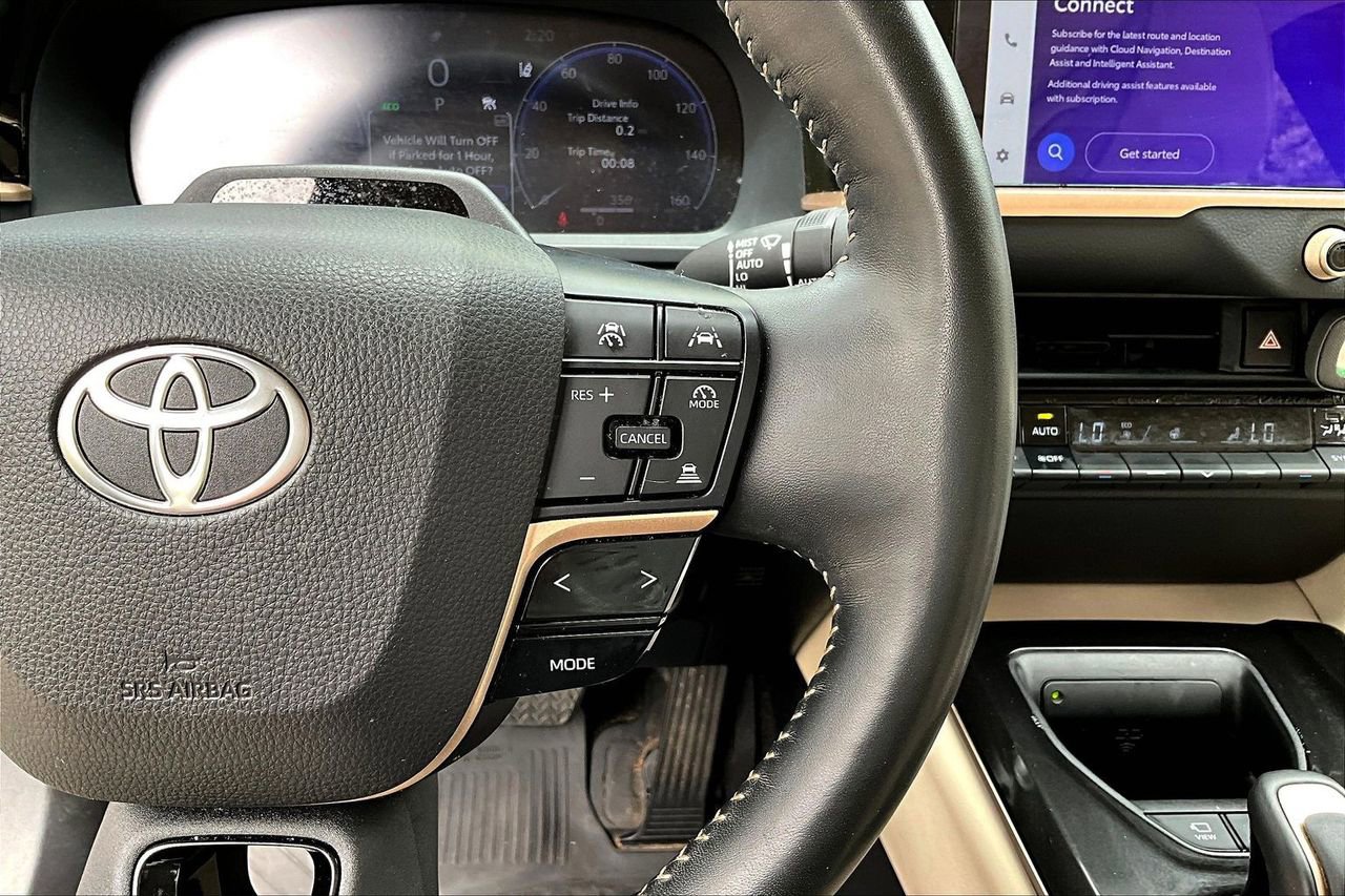 Used 2025 Toyota Crown Limited w/ Advanced Technology Package AWD/4WD image 11