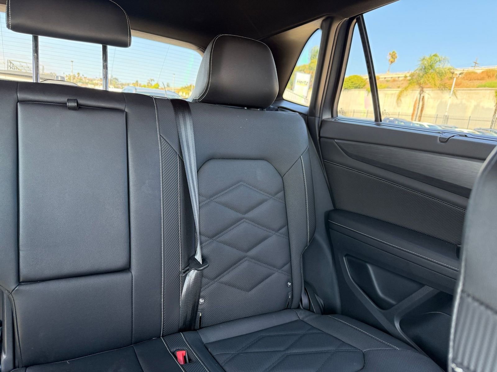 Used 2025 Volkswagen Atlas Cross Sport SE image 37