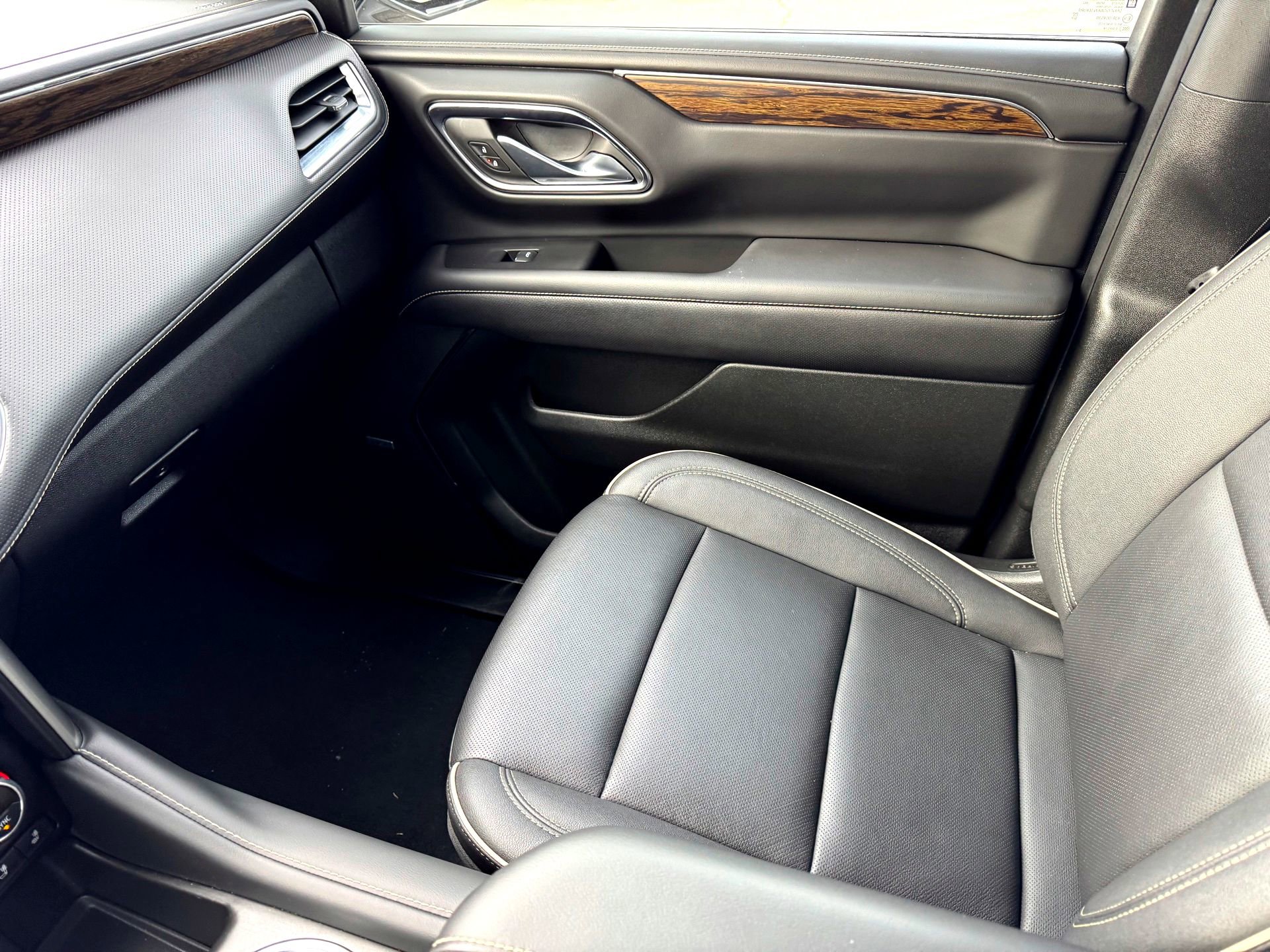 Used 2024 Chevrolet Tahoe Premier w/ Max Trailering Package image 31