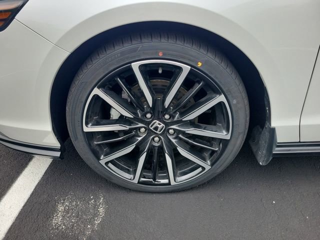 Used 2023 Honda Accord Touring image 17