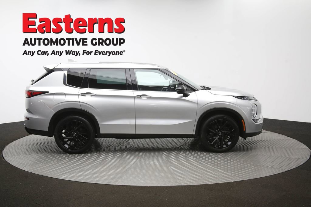 Used 2022 Mitsubishi Outlander SE FWD image 44