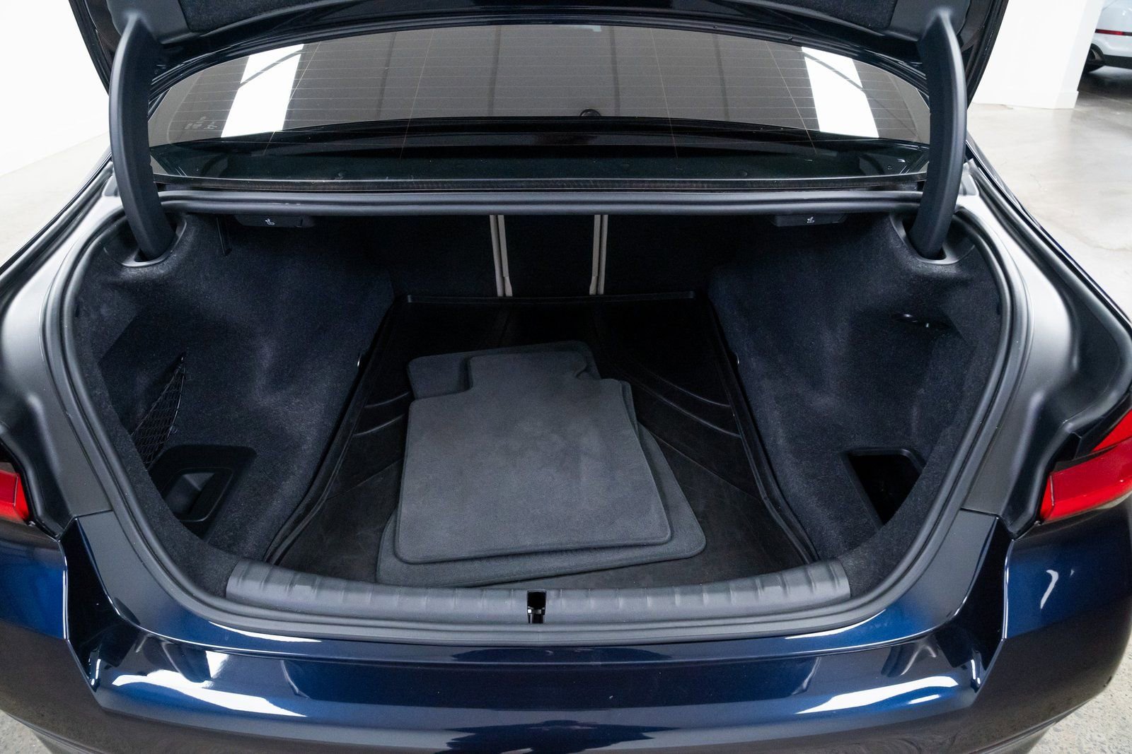 Used 2023 BMW M550i xDrive w/ Parking Assistance Package image 8