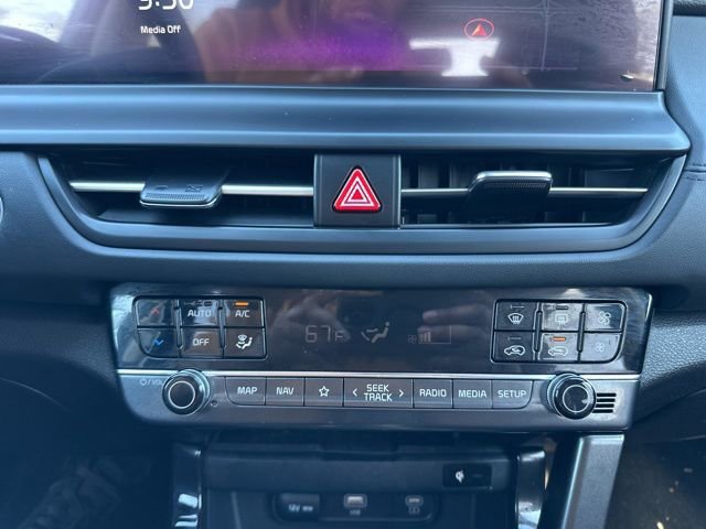 Certified 2024 Kia Seltos EX image 10