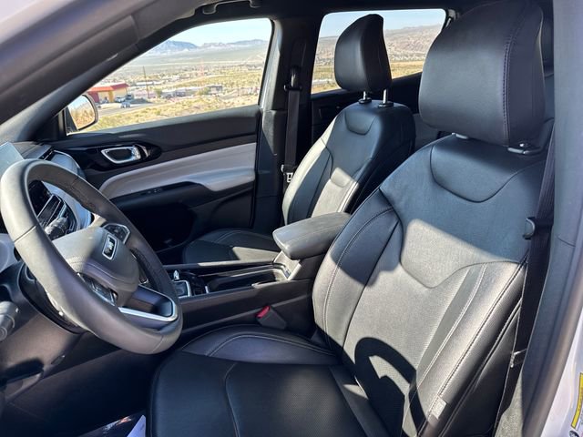 Used 2025 Jeep Compass Limited w/ Elite Group image 9