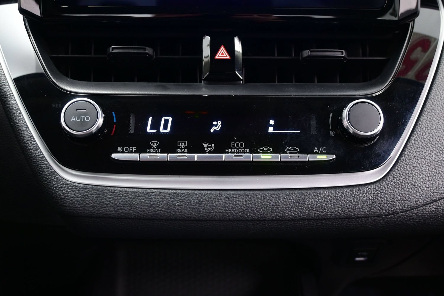 Used 2025 Toyota Corolla LE FWD image 19