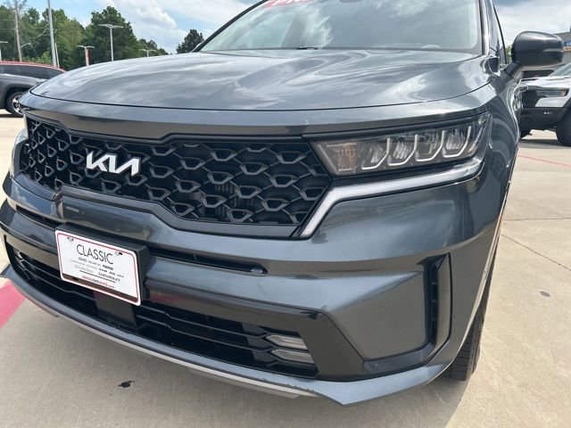 Used 2022 Kia Sorento EX w/ Panoramic Sunroof Package FWD image 4