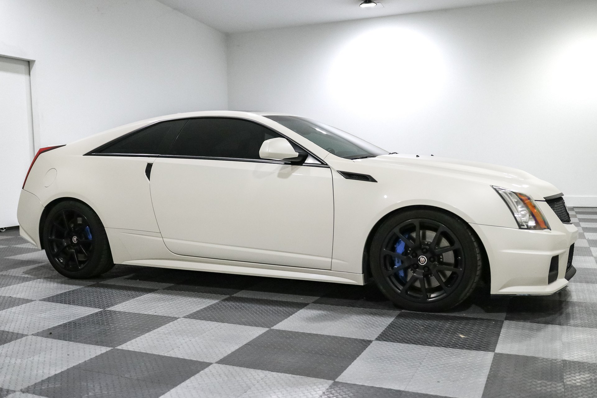 Used 2011 Cadillac CTS V RWD image 8