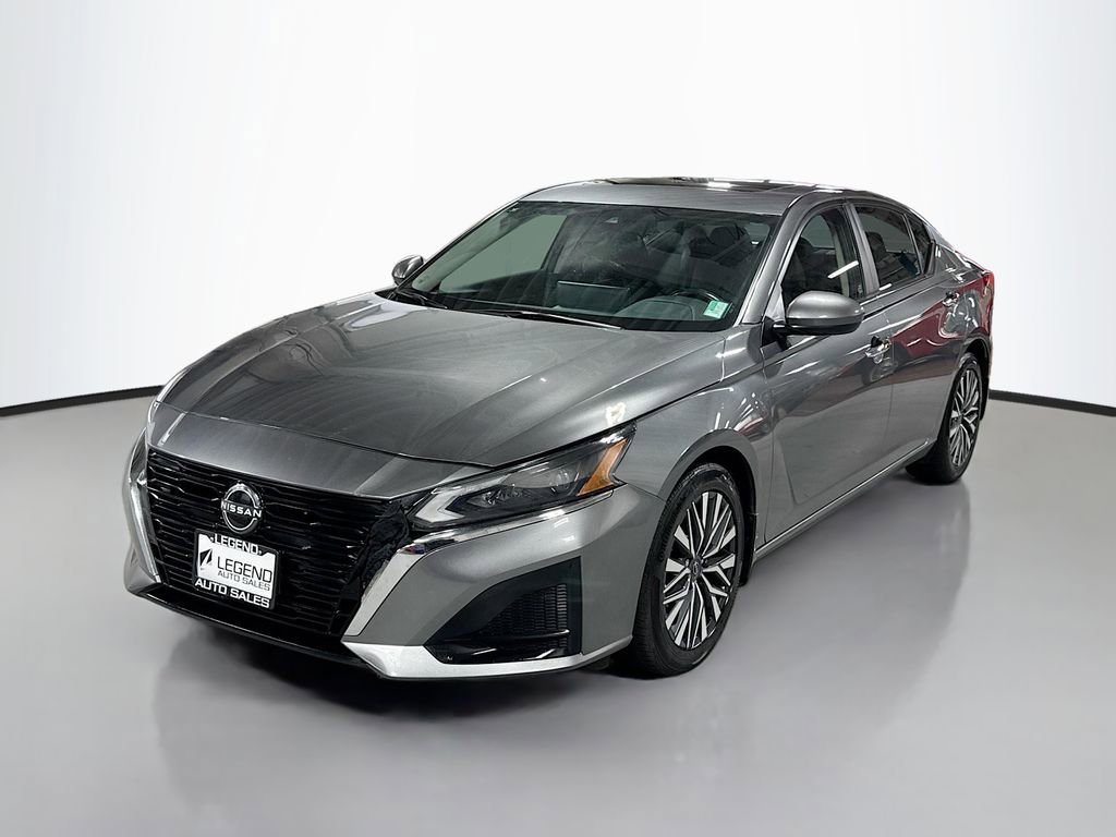 Used 2023 Nissan Altima 2.5 SV w/ SV Premium Package image 1