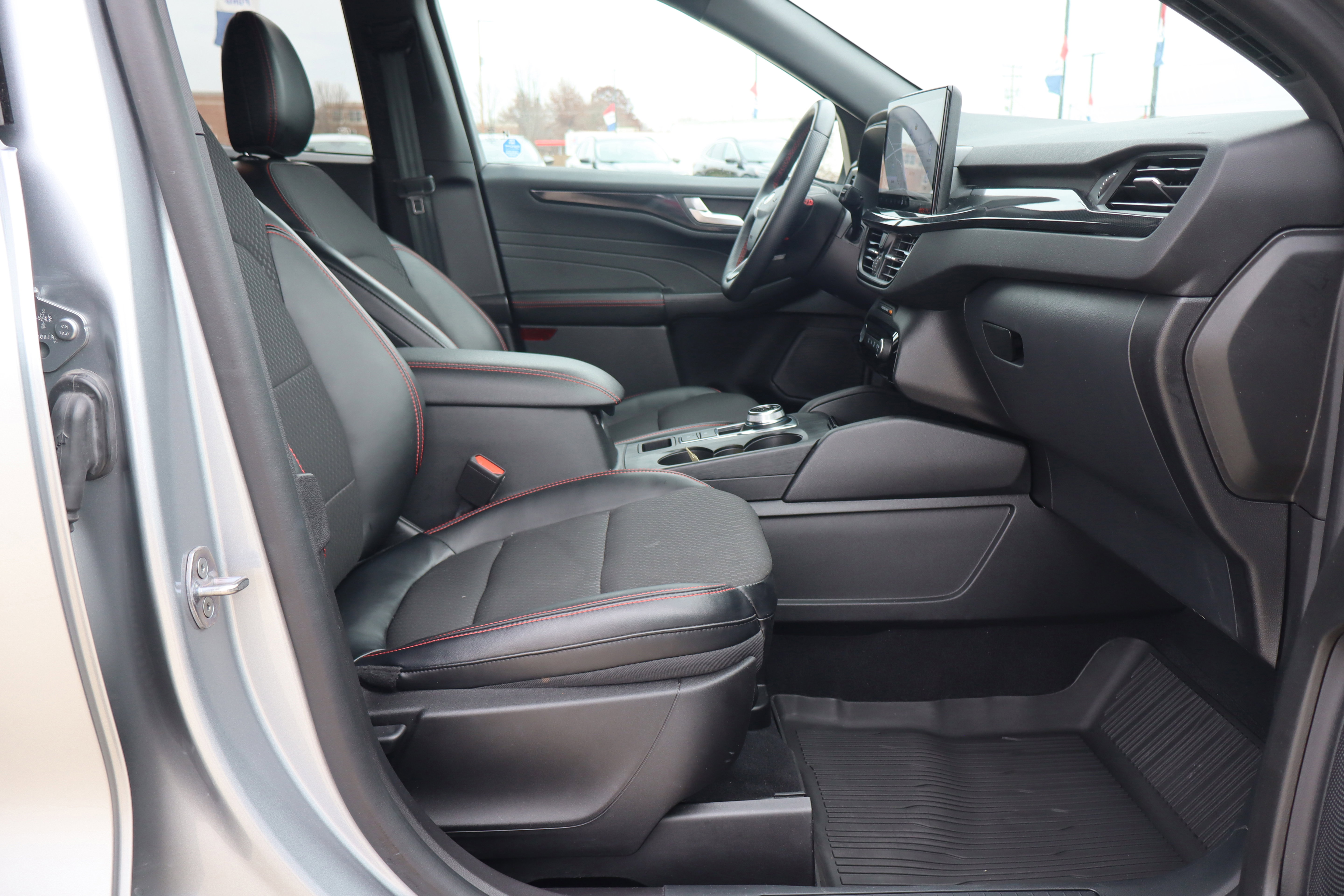 Used 2023 Ford Escape ST-Line w/ Tech Pack #1 image 13