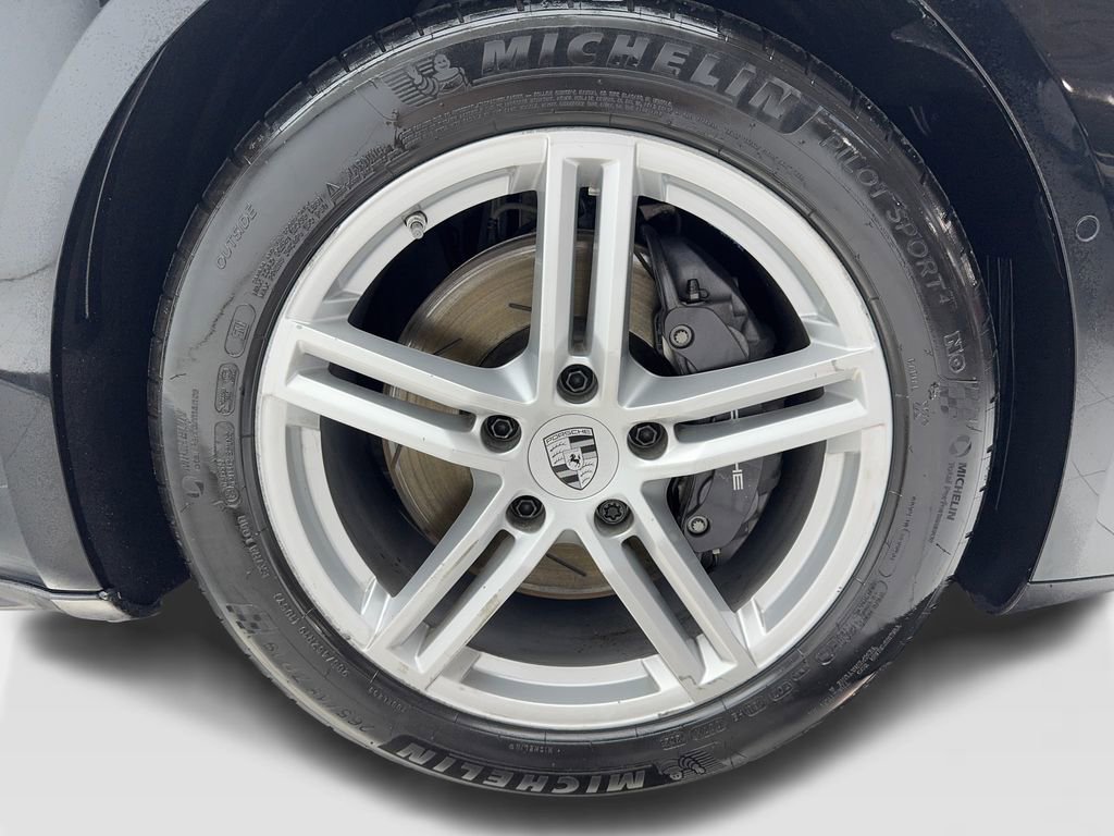Used 2025 Porsche Panamera w/ Premium Package image 48