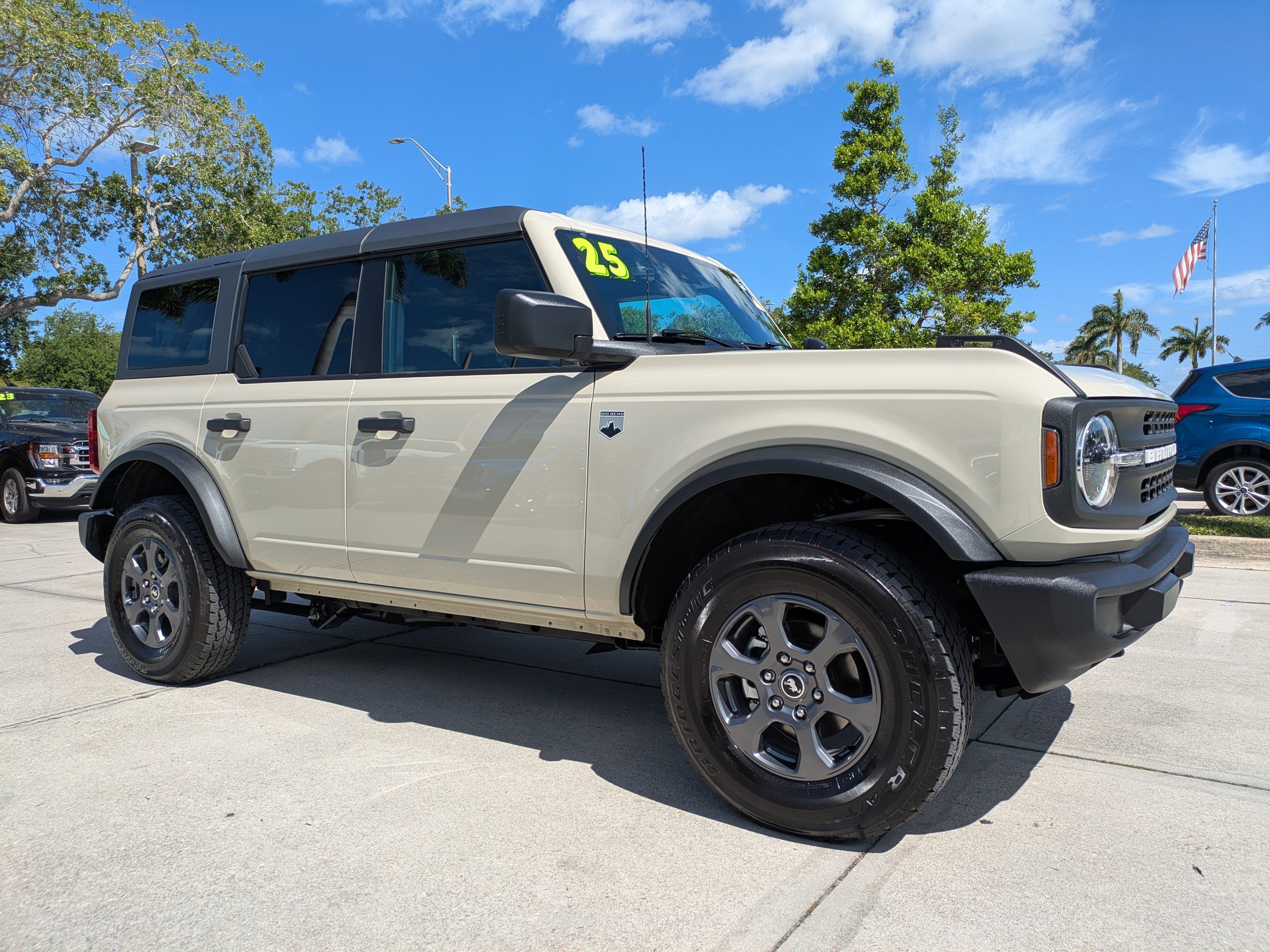 Certified 2025 Ford Bronco Big Bend AWD/4WD image 2
