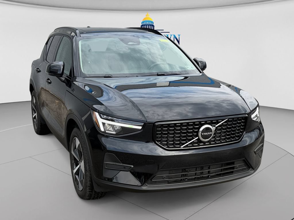 Used 2026 Volvo XC40 B5 Core w/ Protection Package Premier AWD/4WD image 1