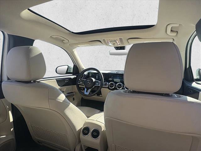 Used 2022 Mercedes-Benz GLB 250 image 17