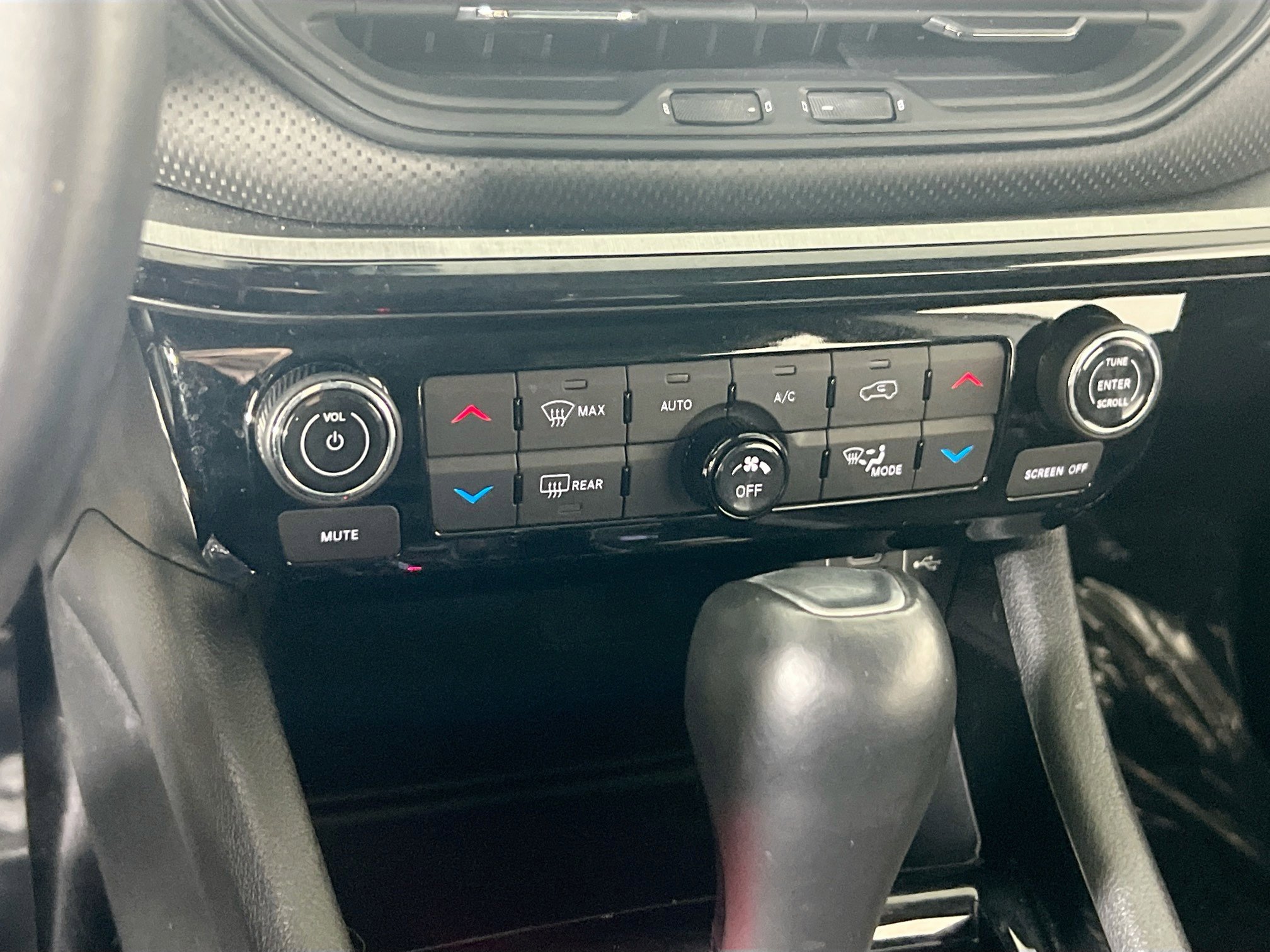 Used 2022 Jeep Compass Trailhawk w/ Trailhawk Convenience Group image 15