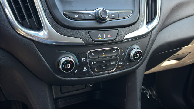 Used 2024 Chevrolet Equinox LT AWD/4WD image 30