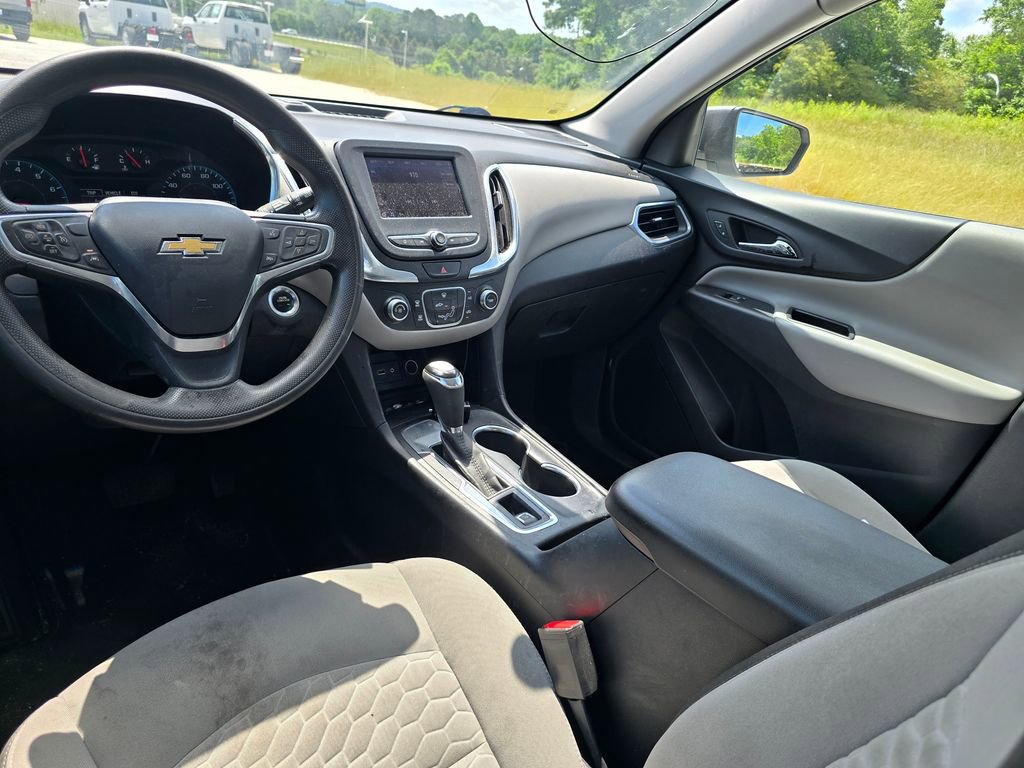 Used 2020 Chevrolet Equinox LS FWD image 17