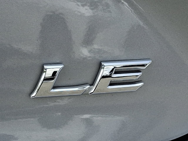 Used 2025 Toyota Camry LE FWD image 31