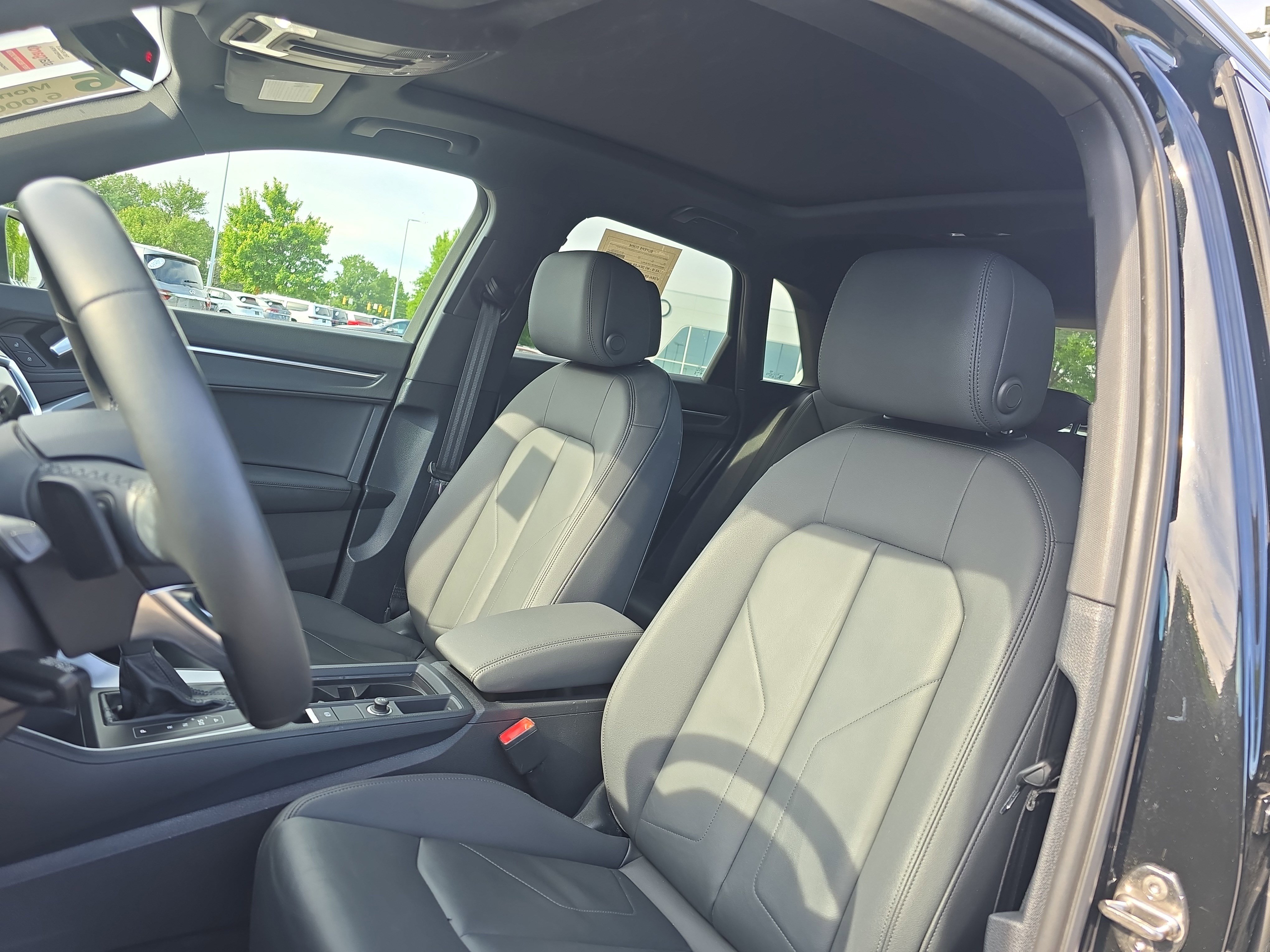 Used 2022 Audi Q3 2.0T Premium w/ Convenience Package AWD/4WD image 15