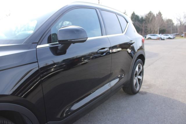 Used 2025 Volvo XC40 B5 Plus AWD/4WD image 44