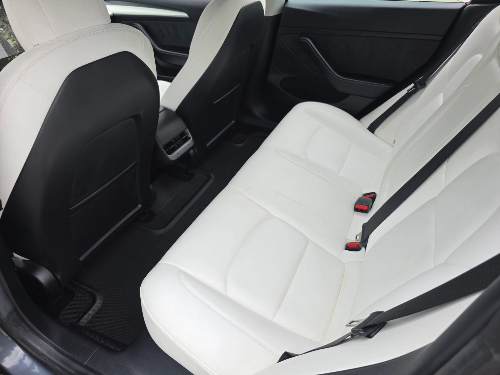 Used 2022 Tesla Model 3 Performance AWD/4WD image 32