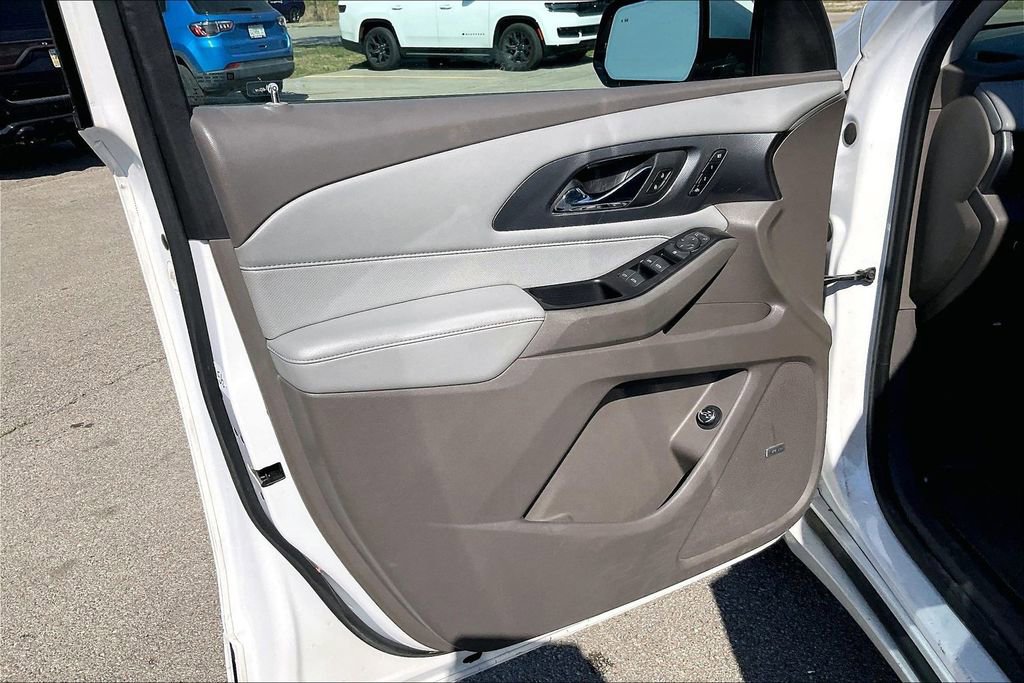 Used 2018 Chevrolet Traverse Premier w/ Driver Confidence II Package image 22