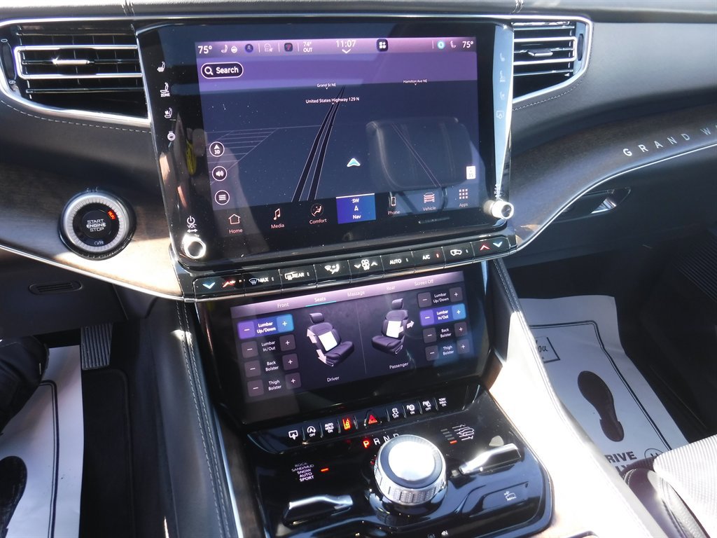 Used 2023 Jeep Grand Wagoneer L Series II image 18