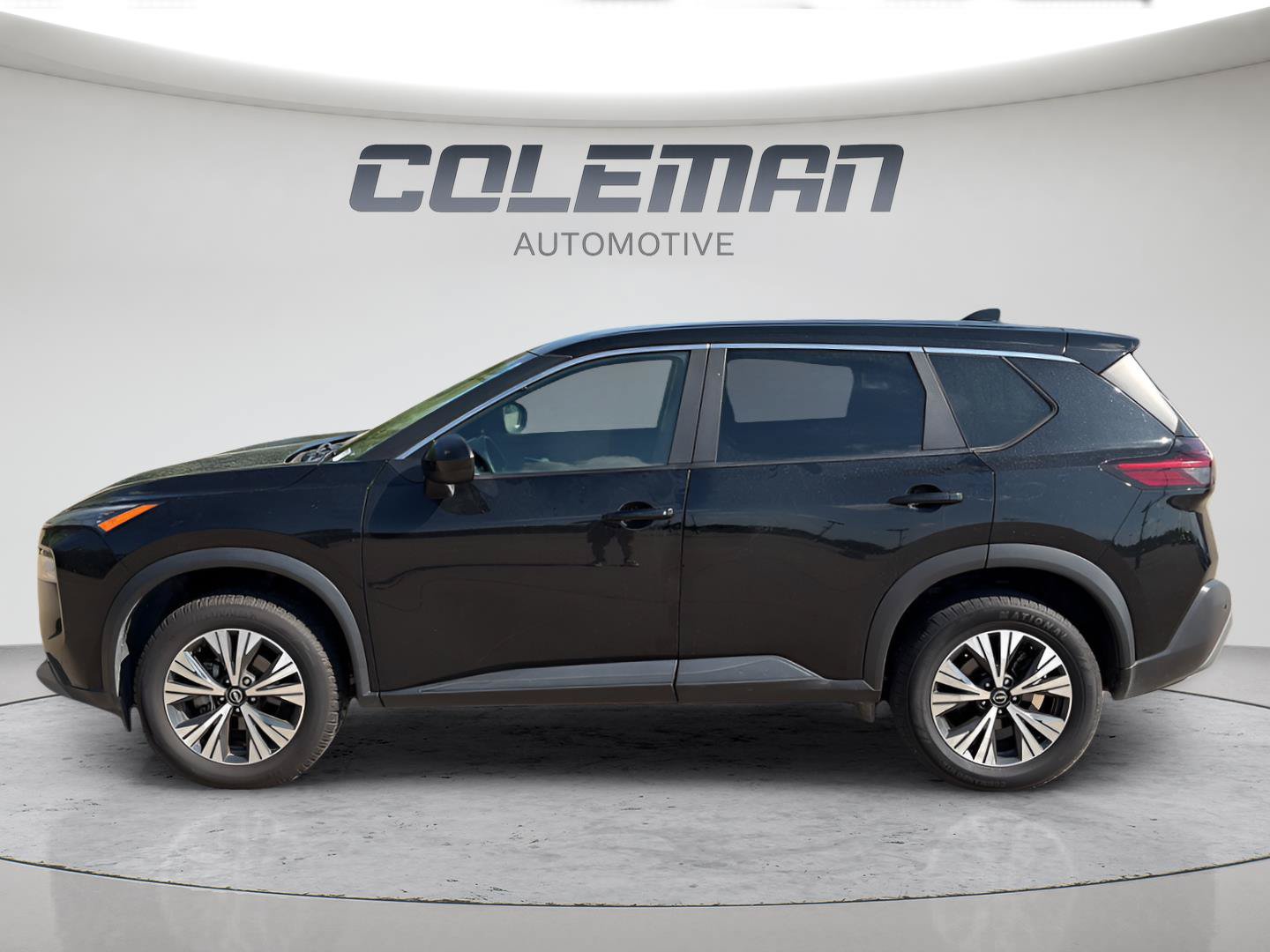 Used 2023 Nissan Rogue SV AWD/4WD image 19