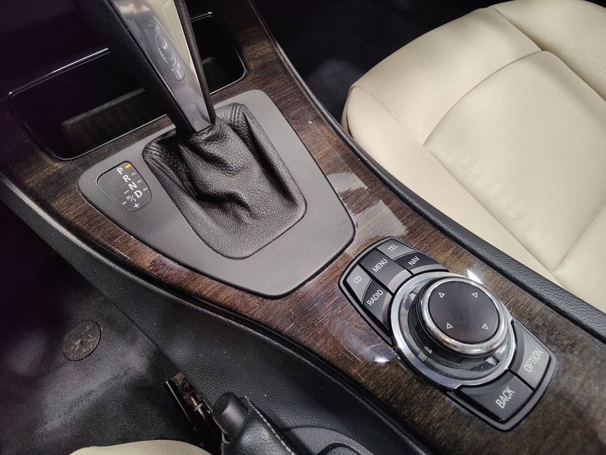 Used 2011 BMW 328i Convertible RWD image 30