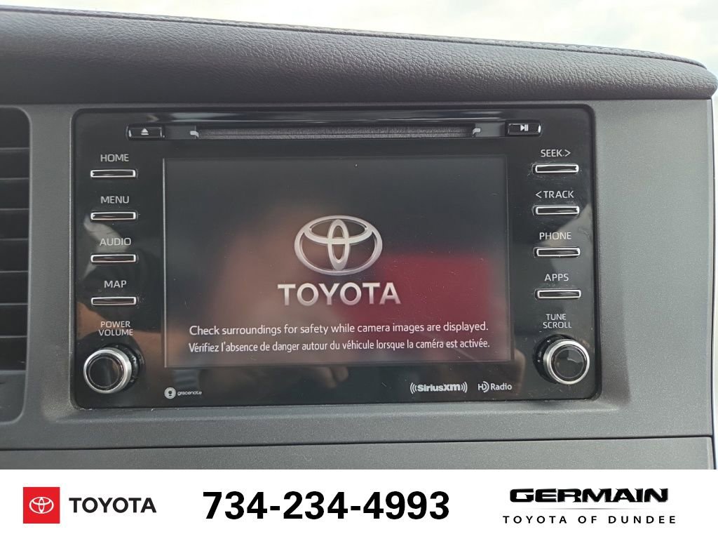 Used 2020 Toyota Sienna XLE FWD image 25