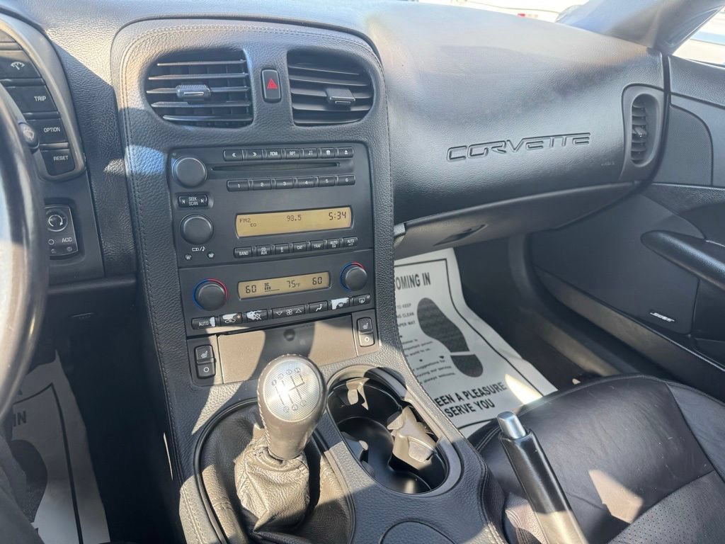 Used 2005 Chevrolet Corvette Convertible w/ Preferred Equipment Group RWD image 32