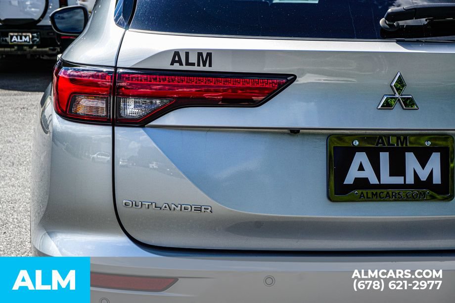 Used 2024 Mitsubishi Outlander SE AWD/4WD image 12