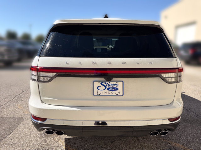New 2027 Lincoln Aviator AWD image 7
