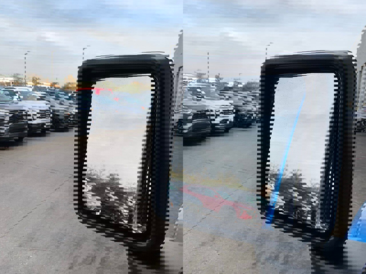 Used 2025 Jeep Gladiator Sport image 18