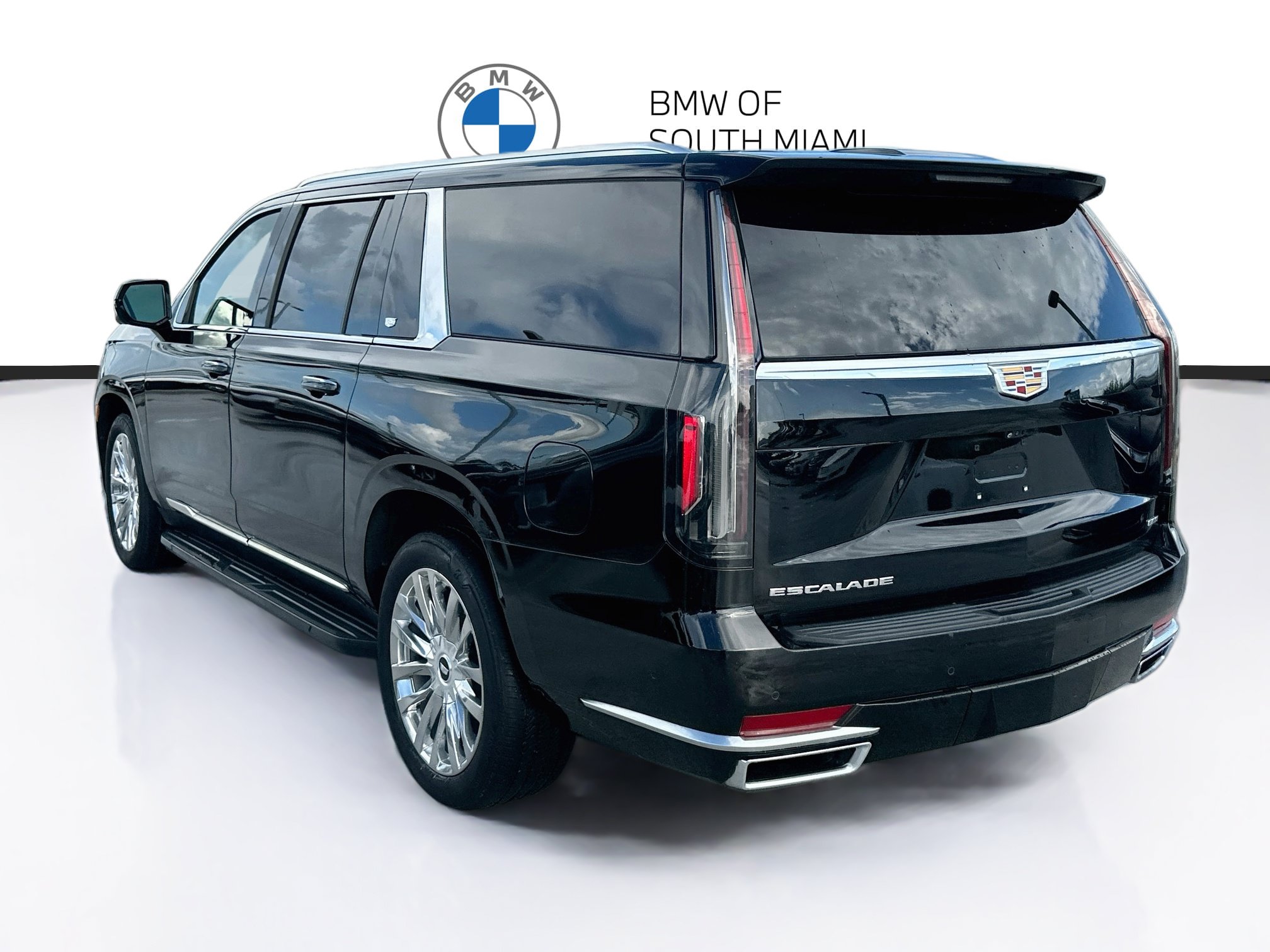 Used 2023 Cadillac Escalade ESV Premium Luxury w/ Performance Package AWD/4WD image 5