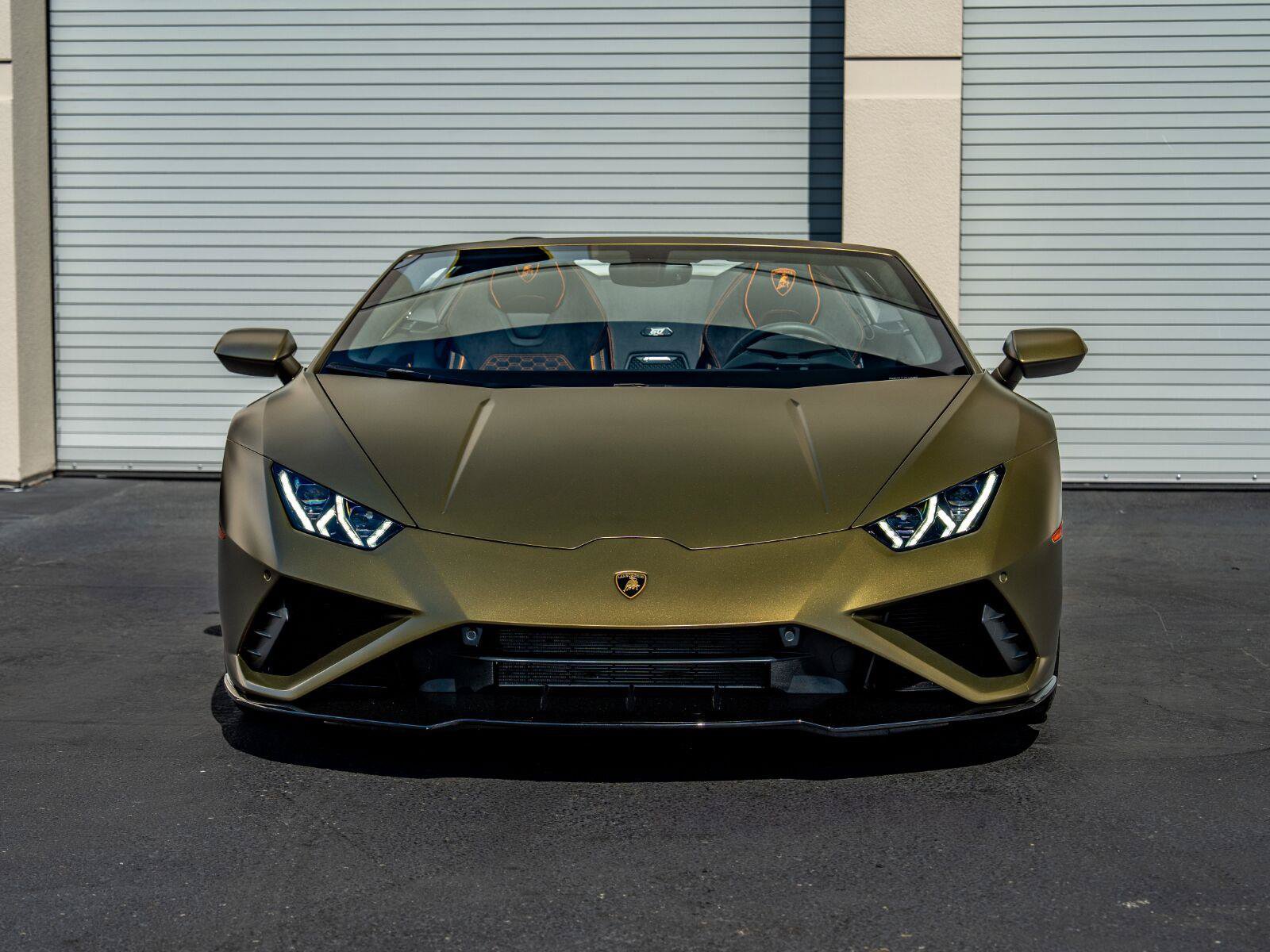 Used 2023 Lamborghini Huracan EVO RWD image 2