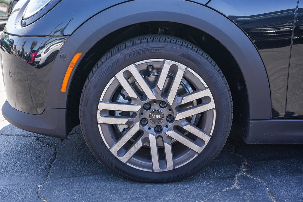 Used 2026 MINI Cooper 4-Door Hardtop FWD image 12
