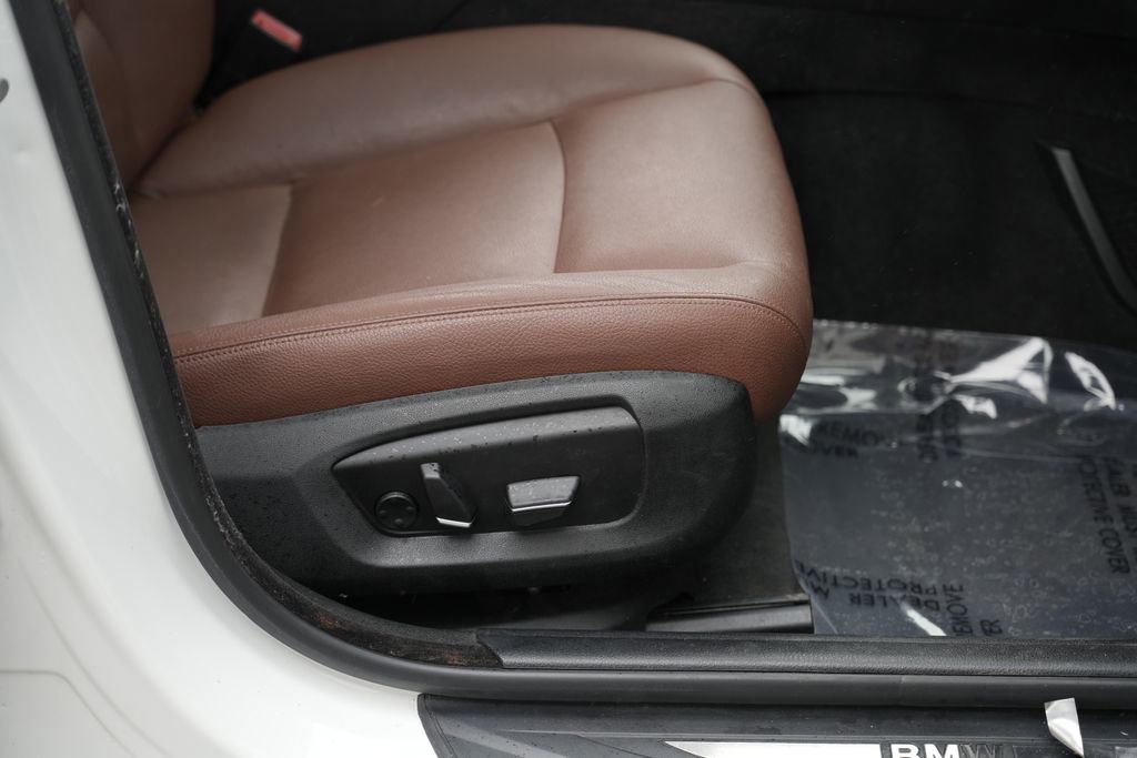 Used 2015 BMW 535i xDrive Sedan AWD/4WD image 30