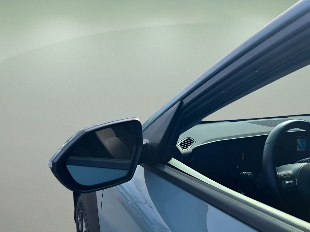 Used 2025 Hyundai Kona SEL FWD image 24