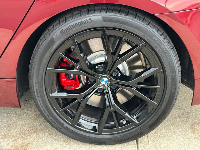 Used 2021 BMW M550i xDrive w/ Dynamic Handling Package image 32