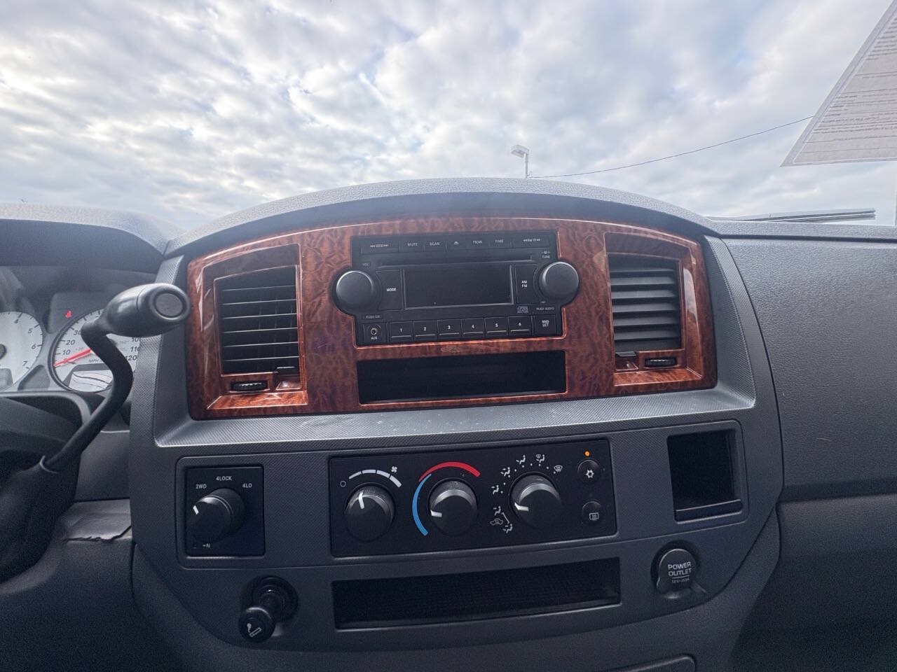 Used 2006 Dodge Ram 1500 Truck SLT w/ Trailer Tow Group AWD/4WD image 17