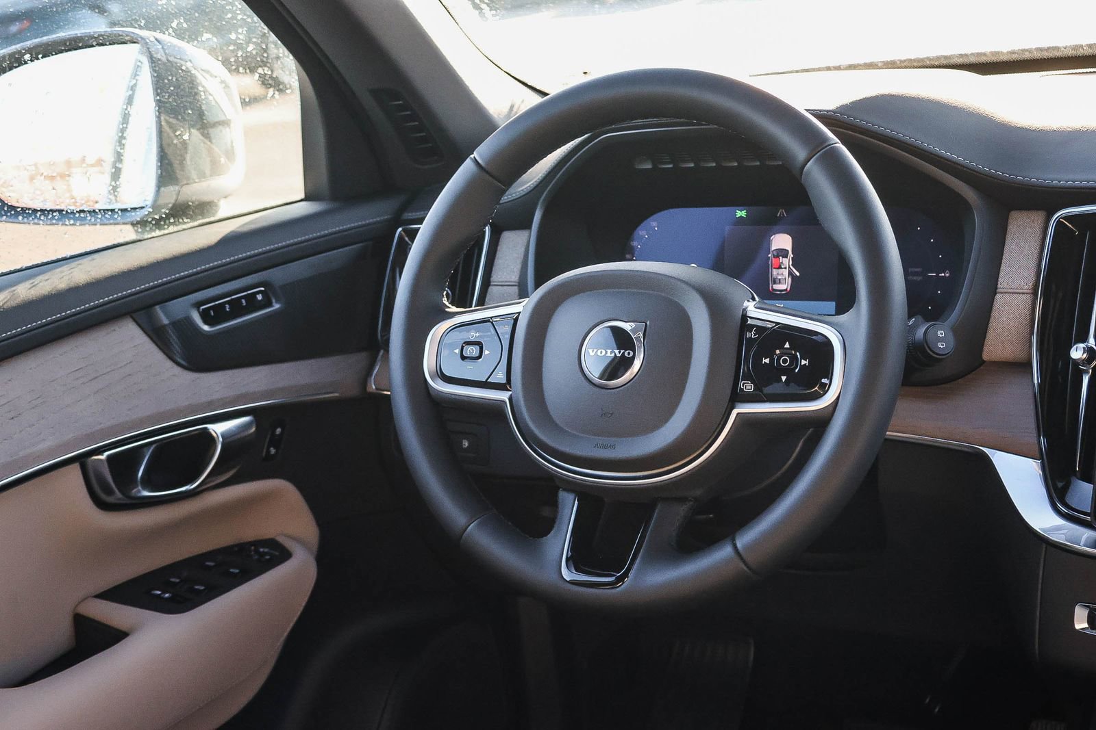 New 2026 Volvo XC90 T8 Plus w/ Protection Package Premier image 25