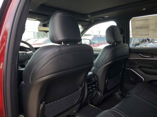 New 2026 Jeep Grand Cherokee Limited image 12