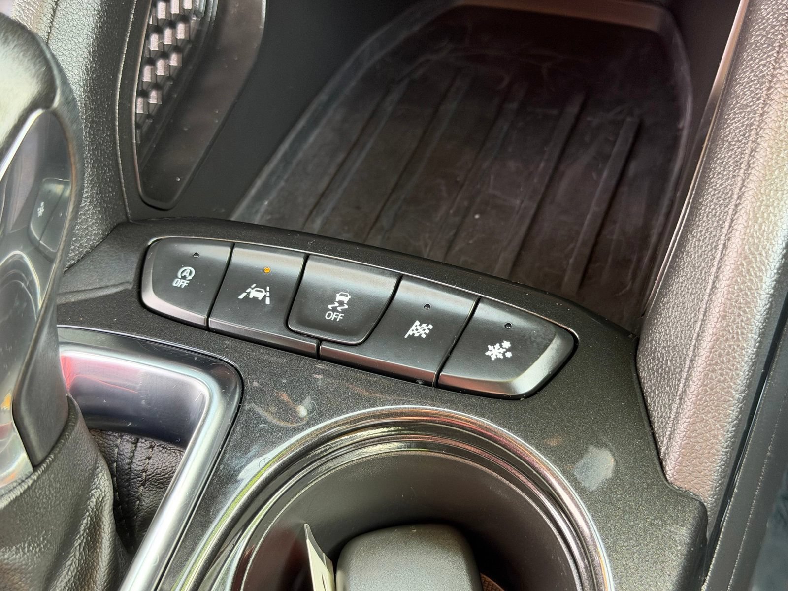 Used 2025 Chevrolet TrailBlazer LT w/ LT Cold Weather Package FWD image 21