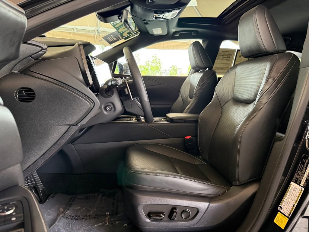 Certified 2025 Lexus RX 350 w/ Convenience Package AWD/4WD image 17