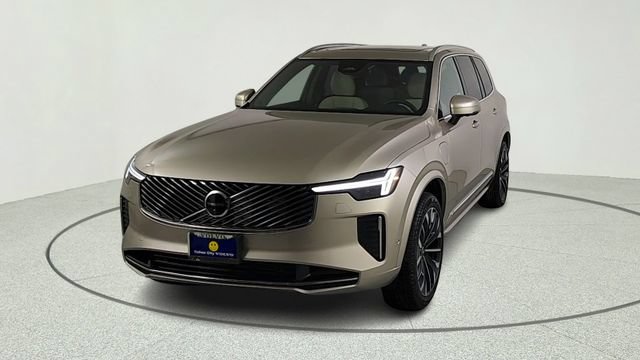 New 2026 Volvo XC90 T8 Plus w/ Protection Package AWD/4WD image 2