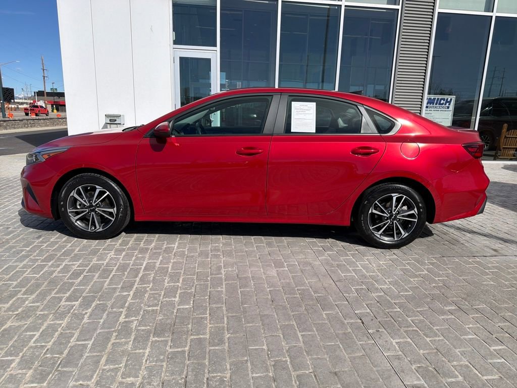 Used 2024 Kia Forte LXS image 2