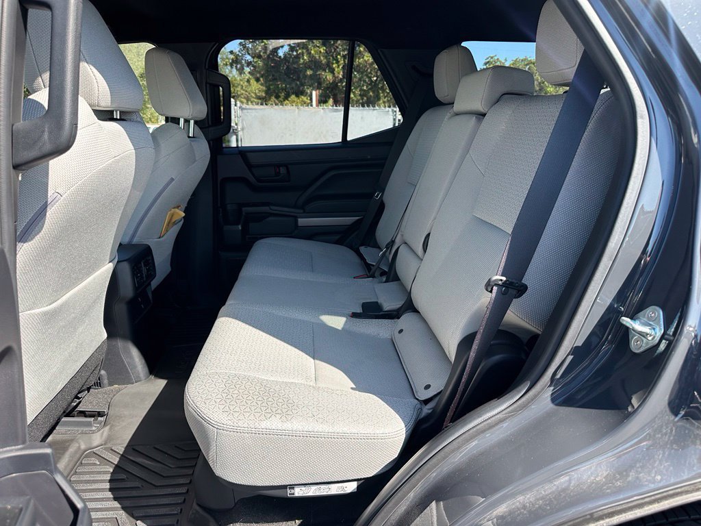 Used 2025 Toyota 4Runner SR5 AWD/4WD image 8